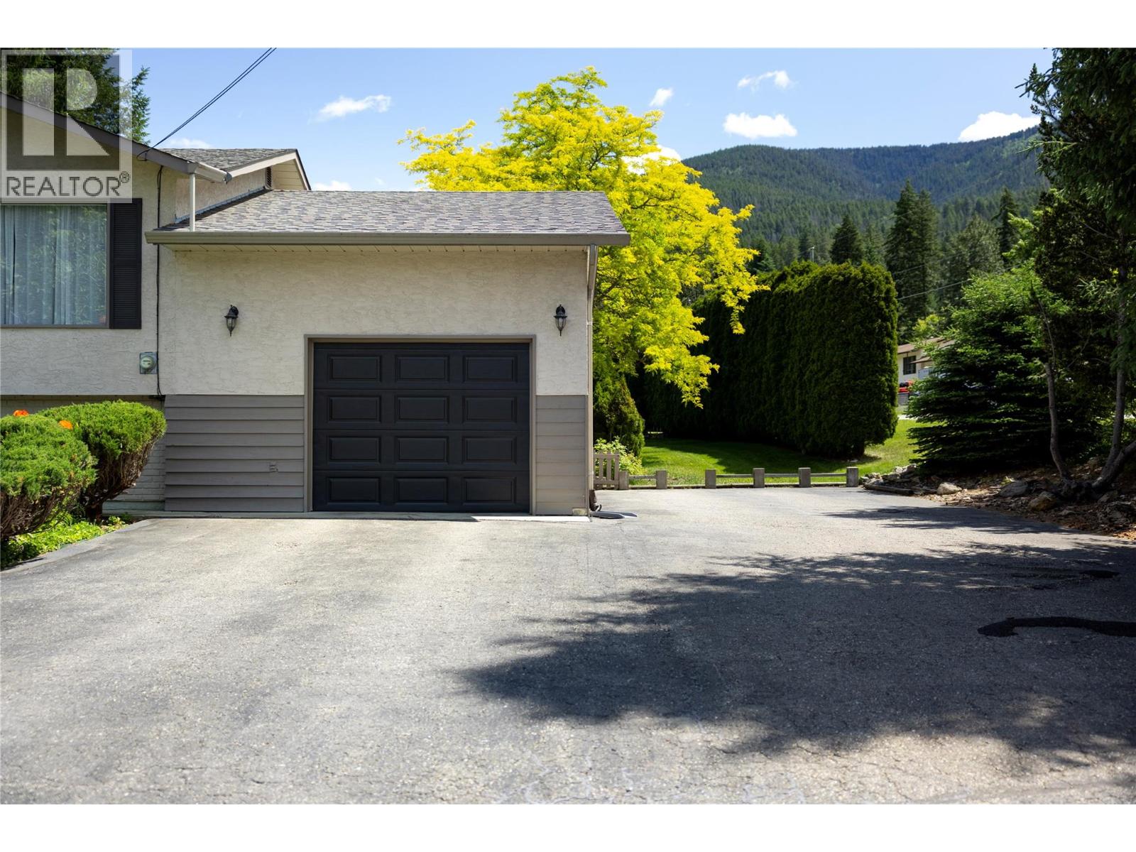 3429 Larch Drive, Spallumcheen