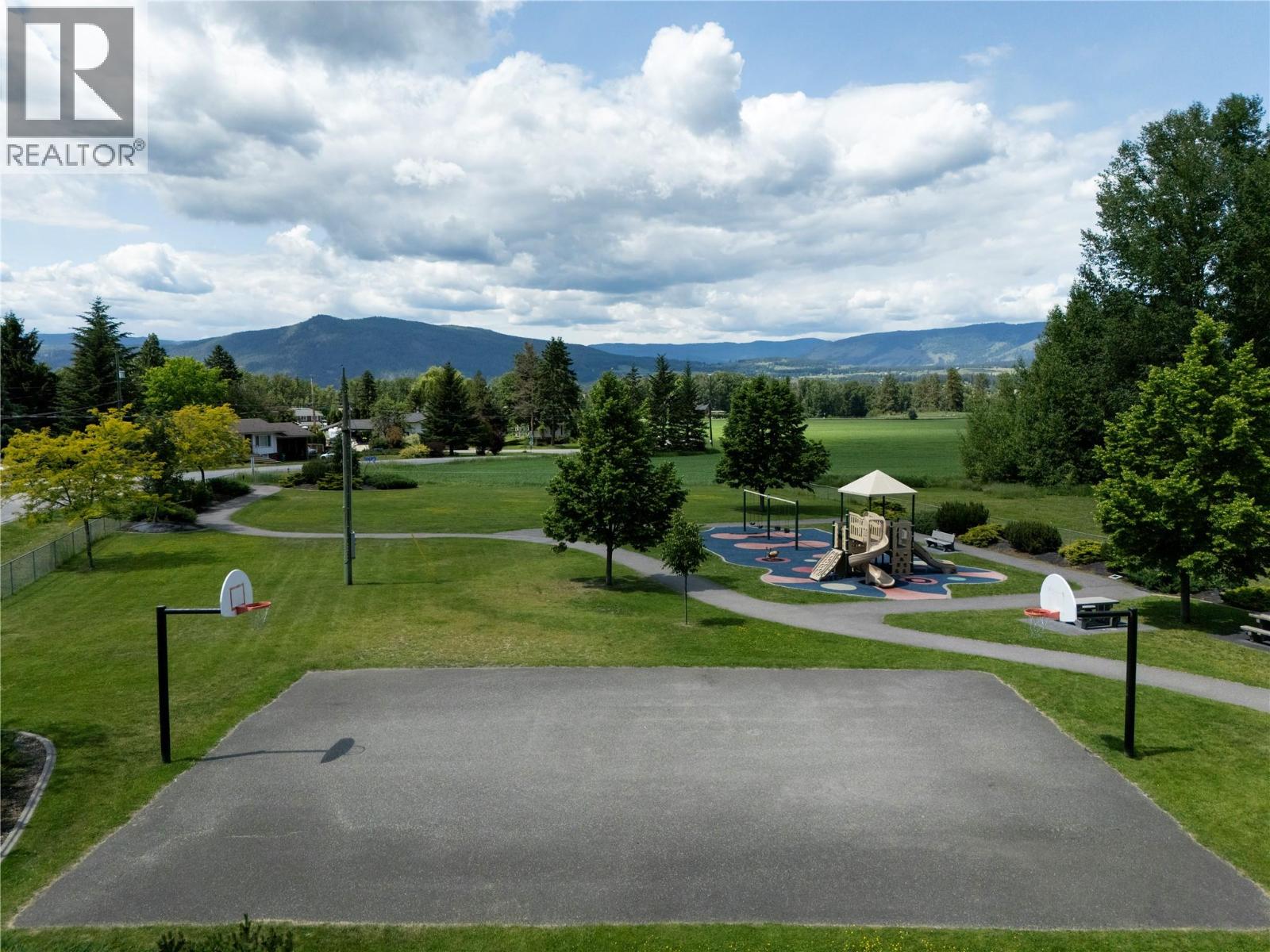 3429 Larch Drive, Spallumcheen