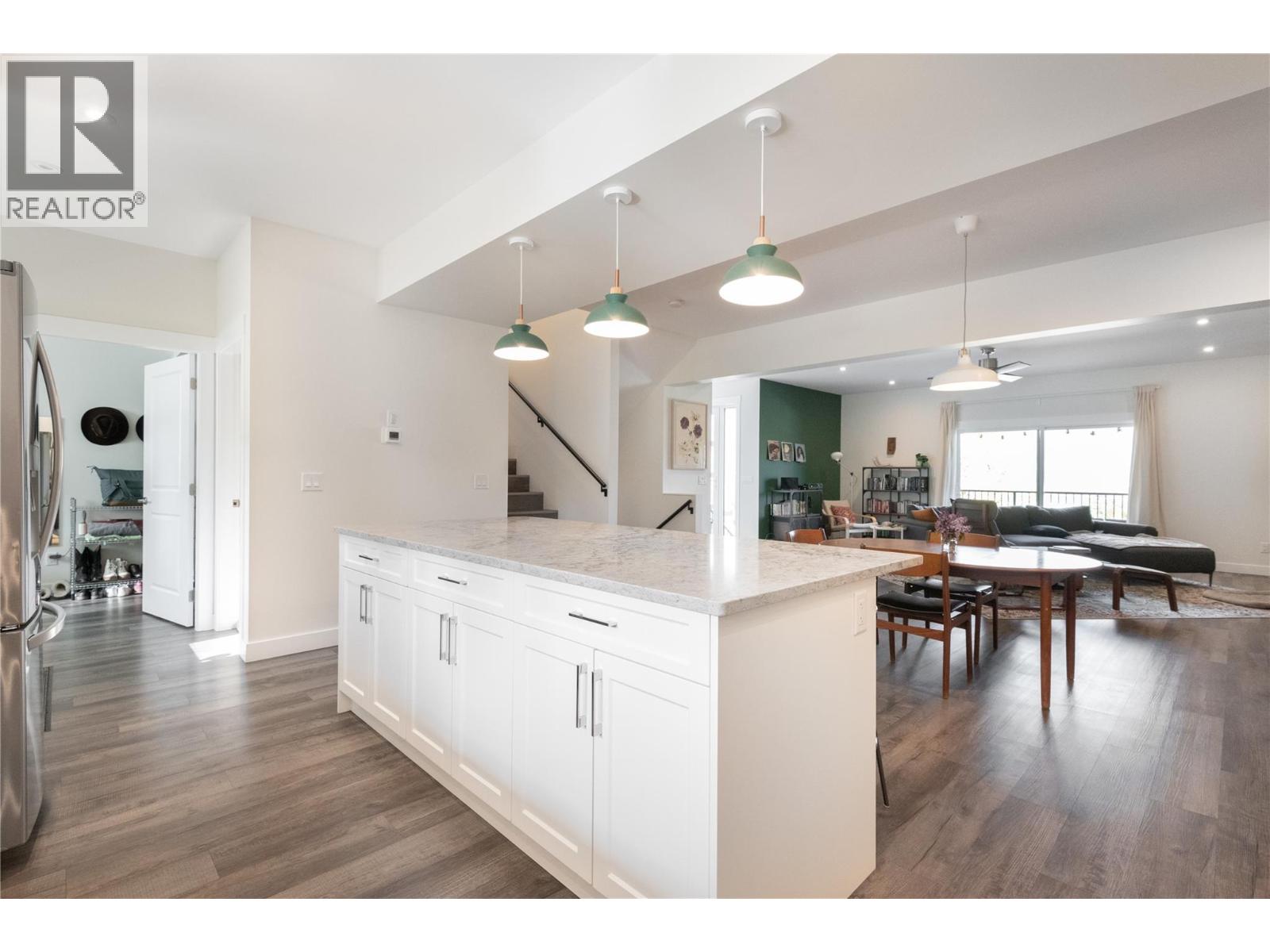 6390 Okanagan Street - 12
