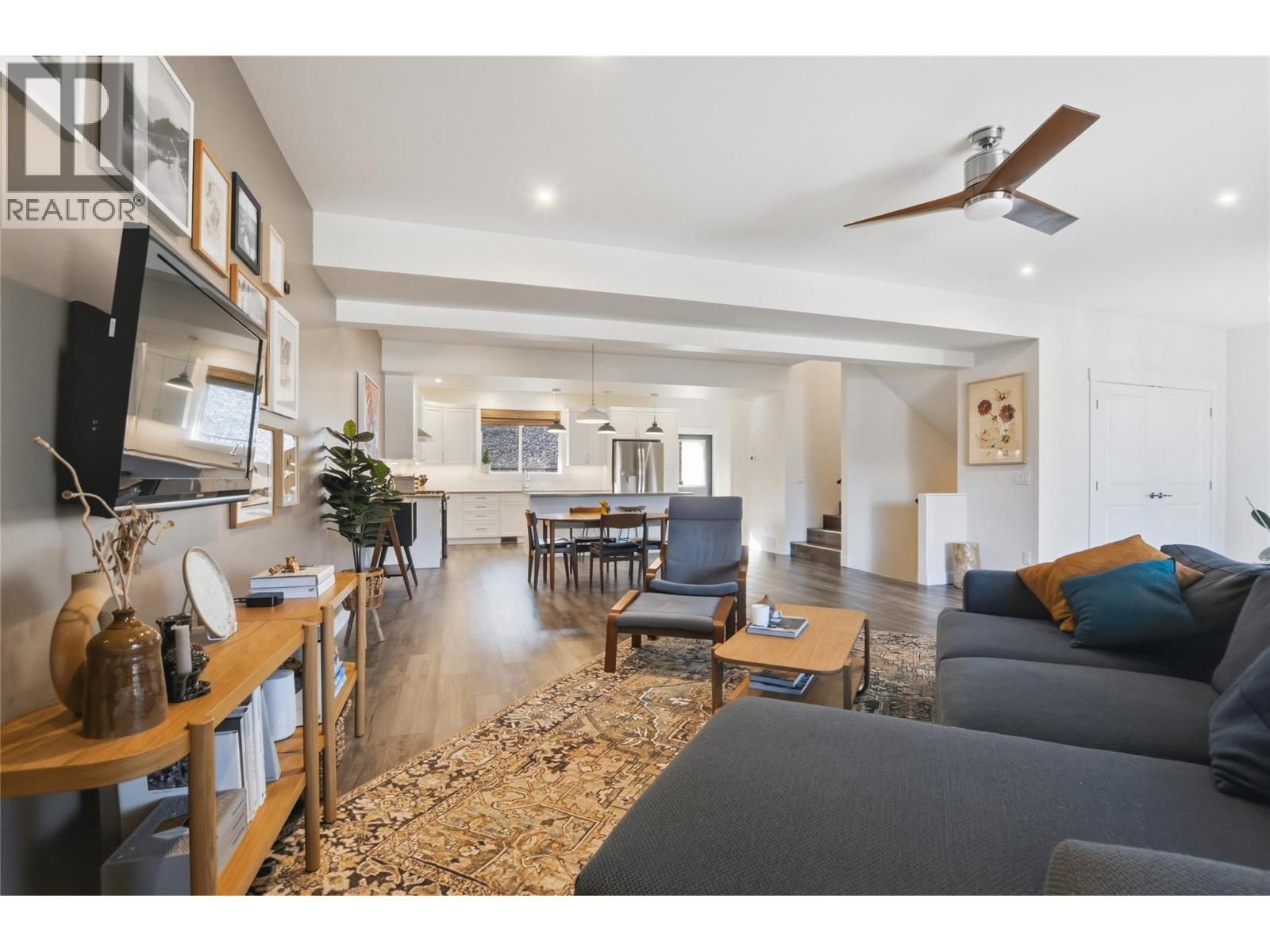  6390 Okanagan Street, Oliver