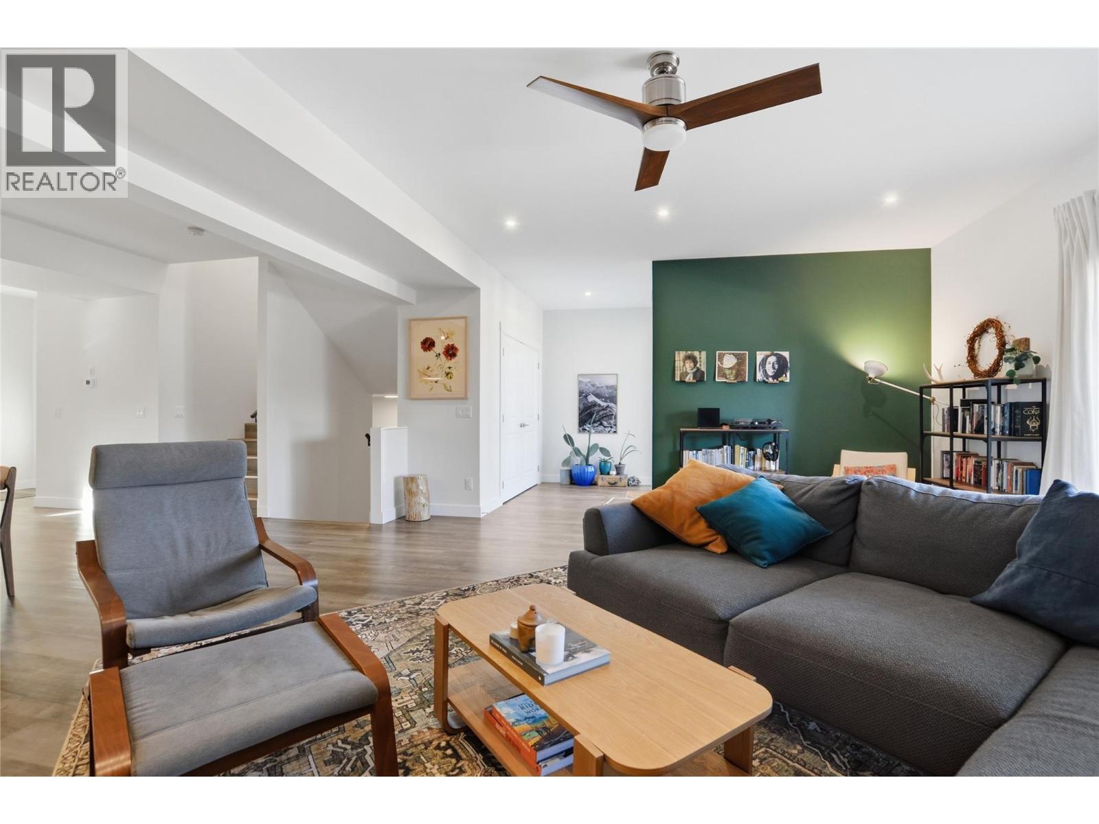  6390 Okanagan Street, Oliver