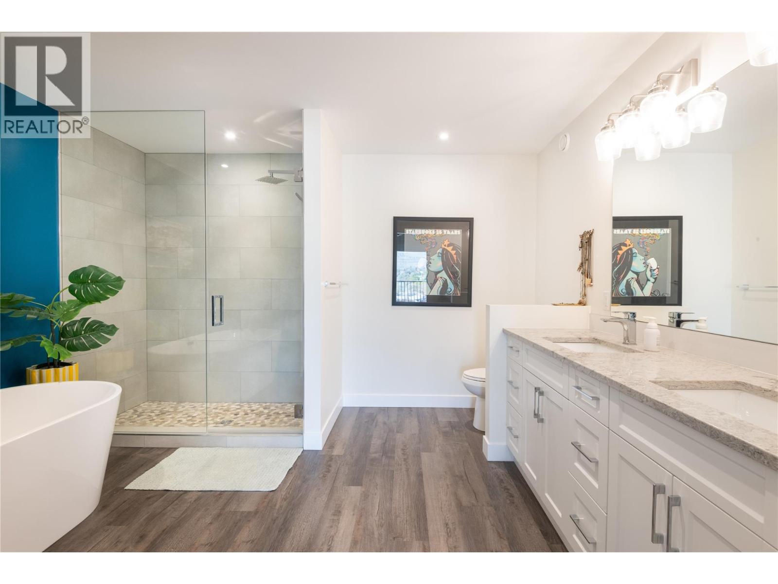 6390 Okanagan Street - 21