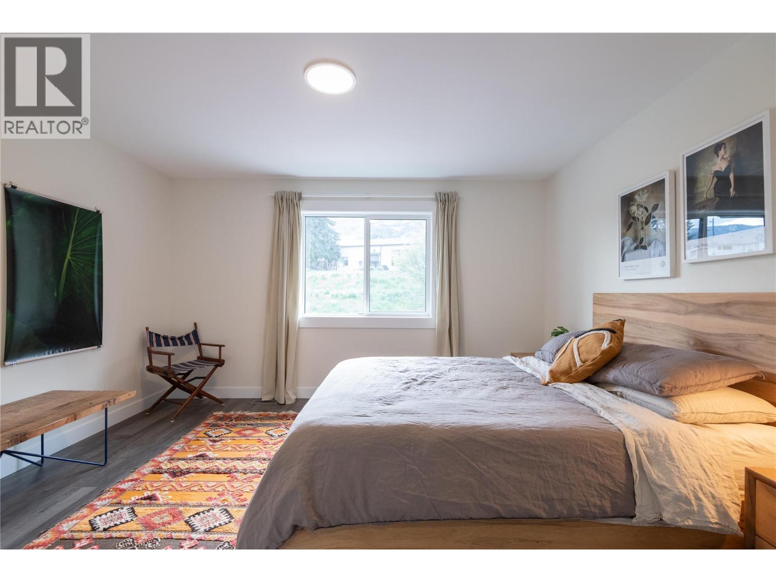 6390 Okanagan Street - 23