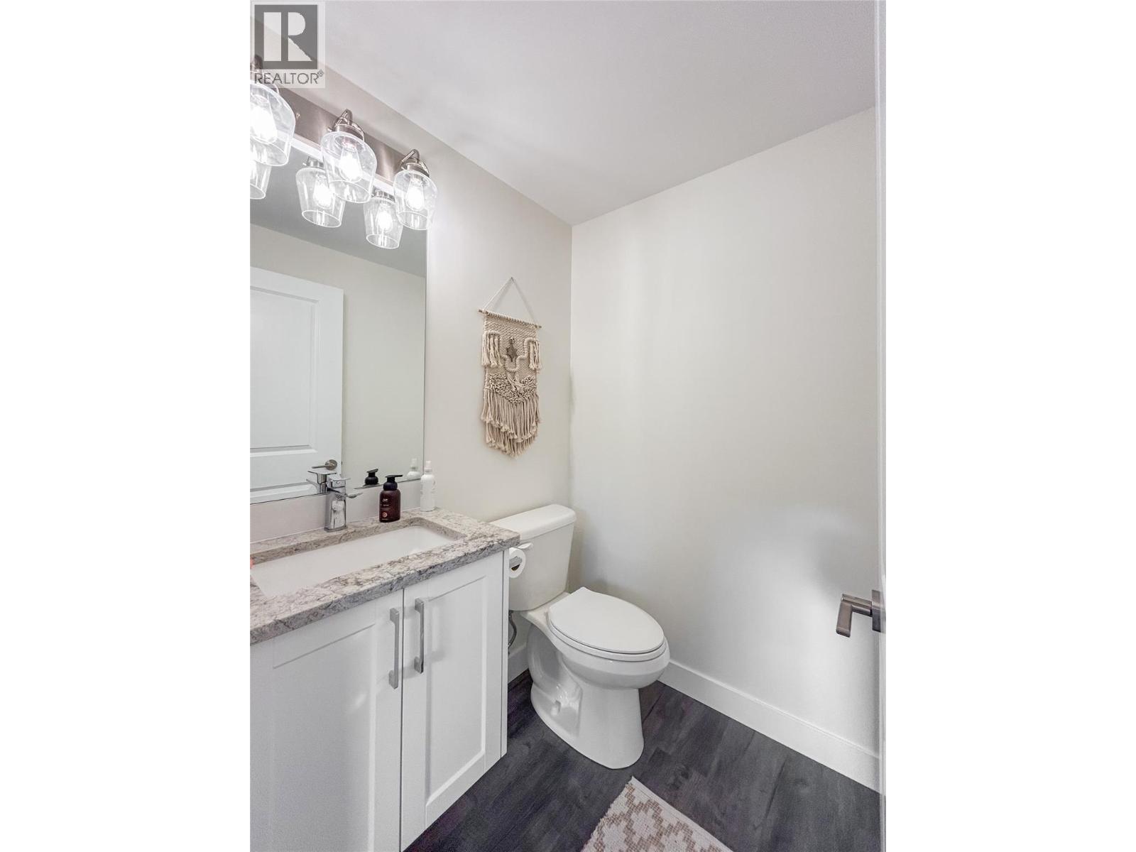  6390 Okanagan Street, Oliver