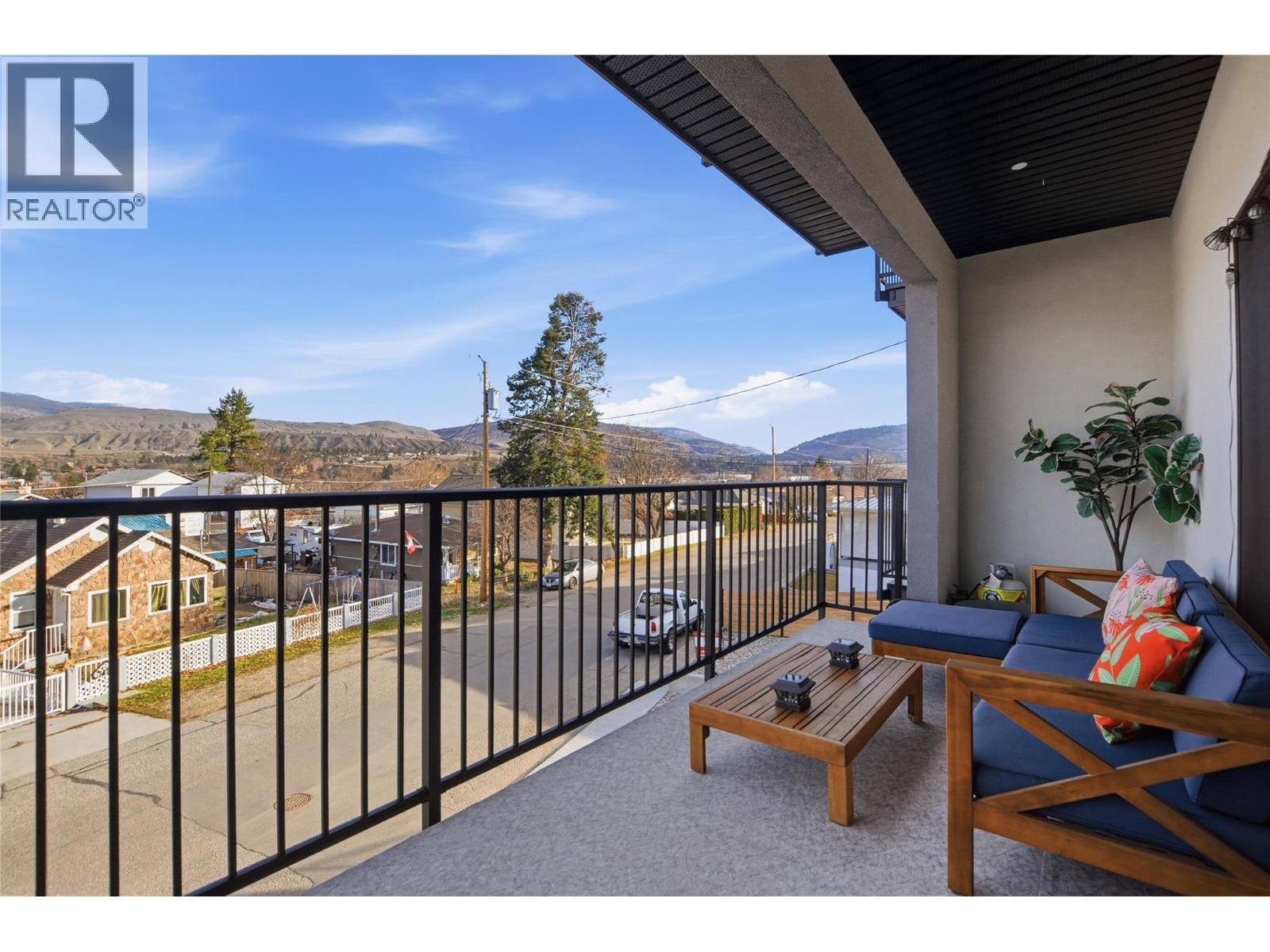 6390 Okanagan Street - 28
