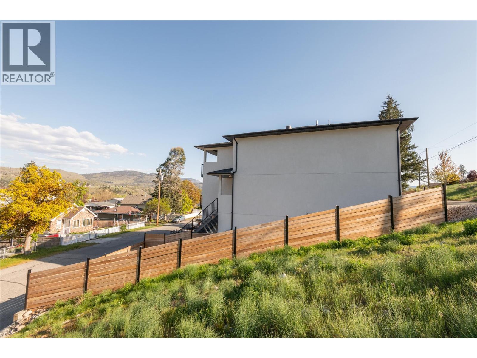  6390 Okanagan Street, Oliver