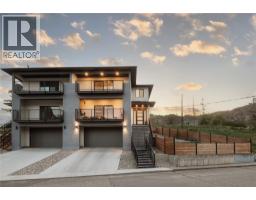  6390 Okanagan Street, Oliver