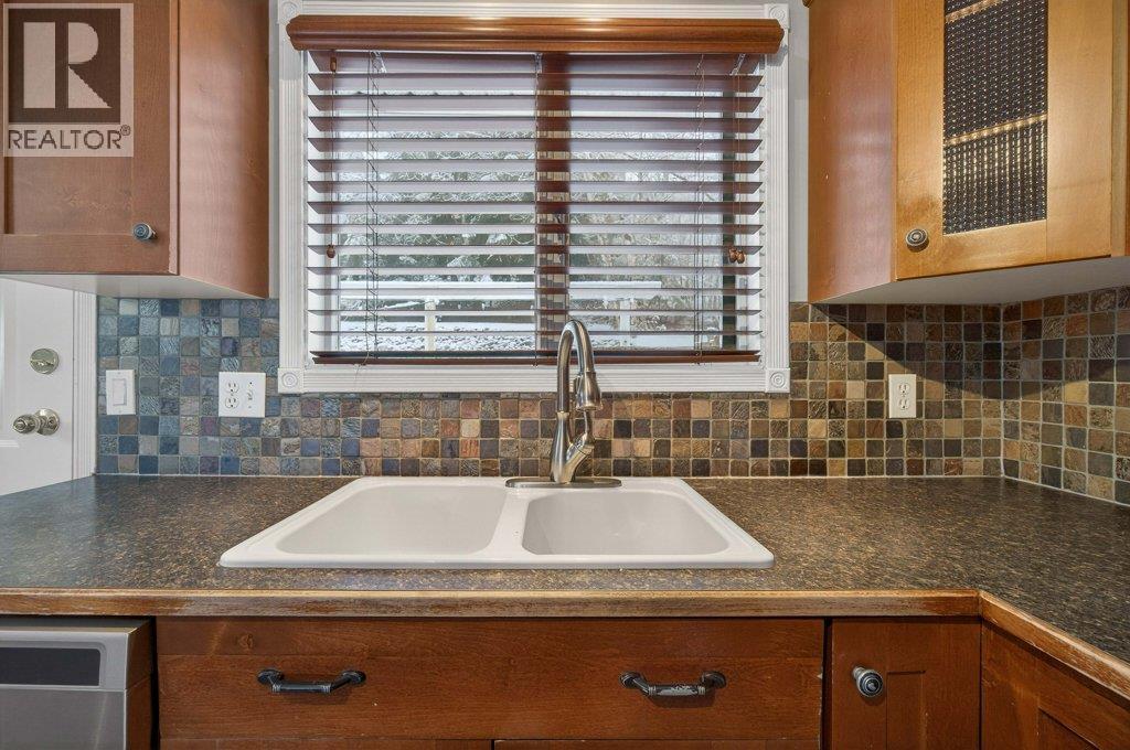 1610 16 Avenue SE, Salmon Arm