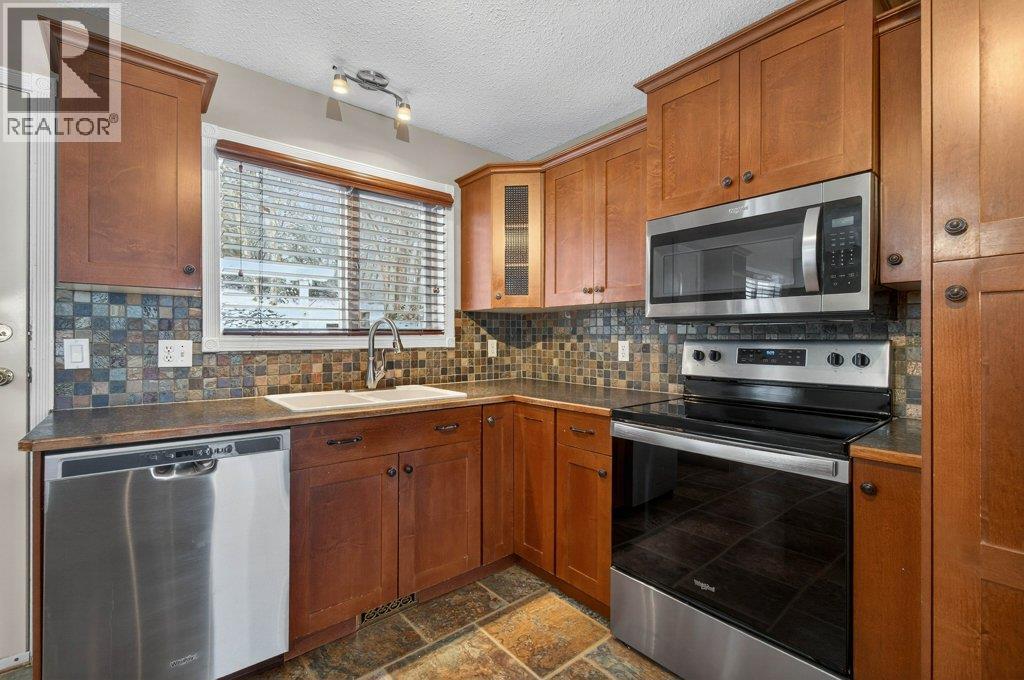 1610 16 Avenue SE, Salmon Arm