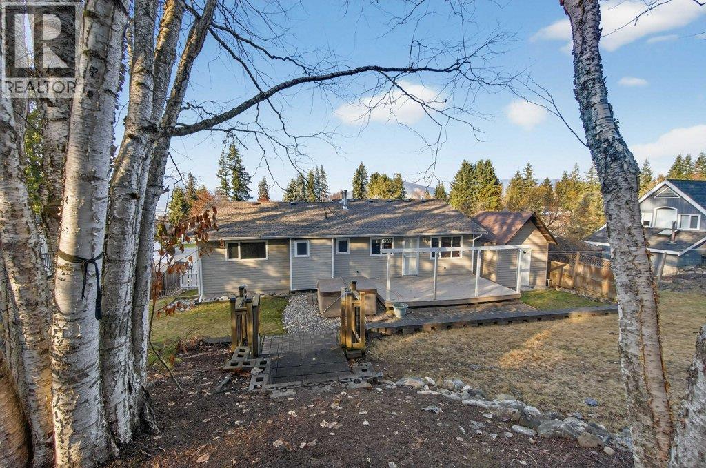 1610 16 Avenue SE, Salmon Arm