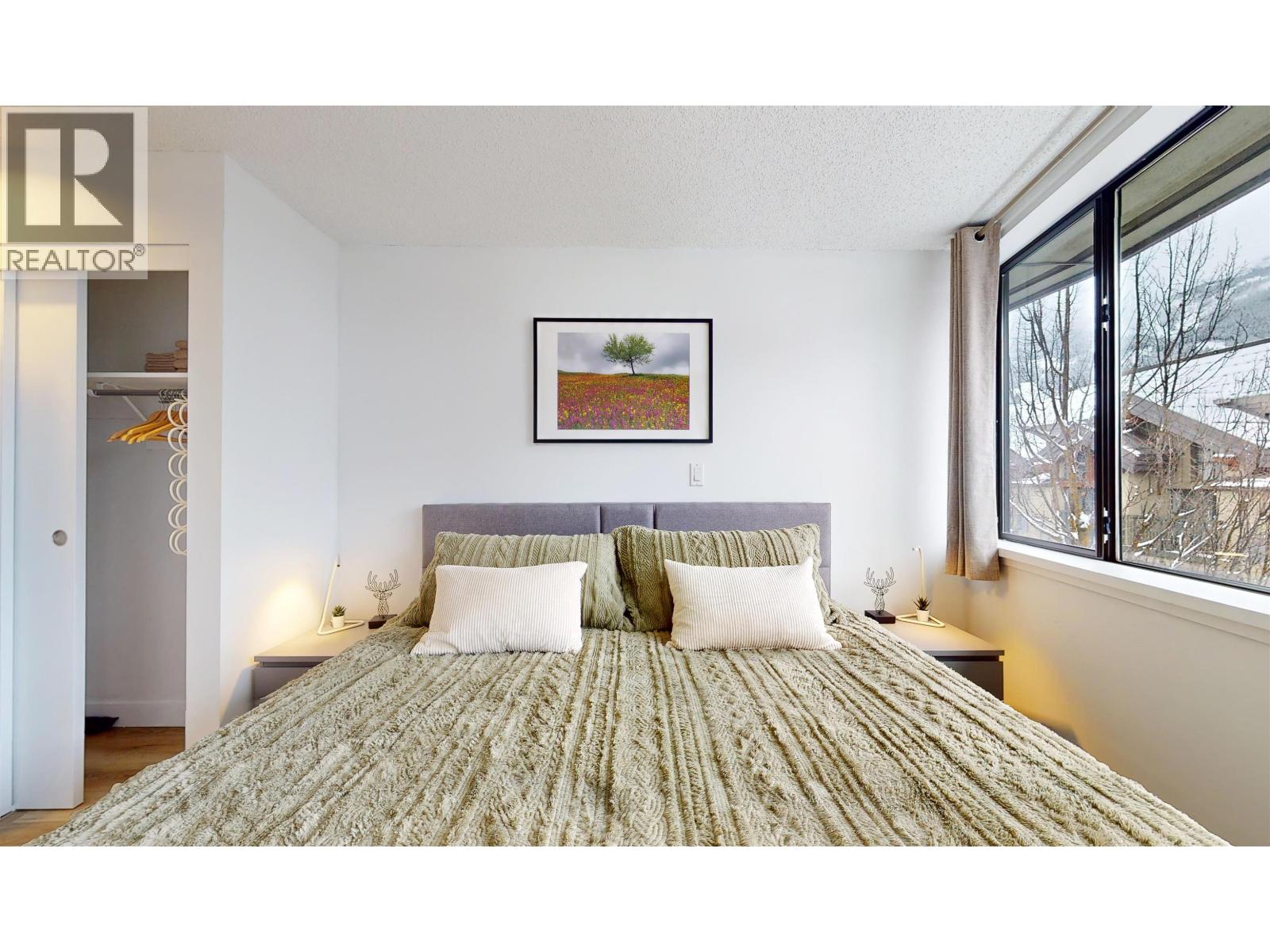 301 4111 GOLFERS APPROACH, Whistler