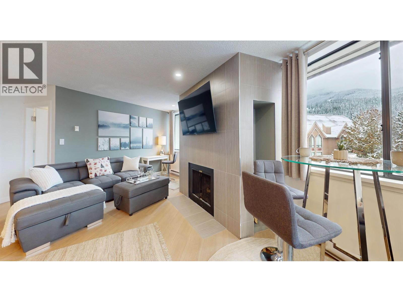 301 4111 GOLFERS APPROACH, Whistler