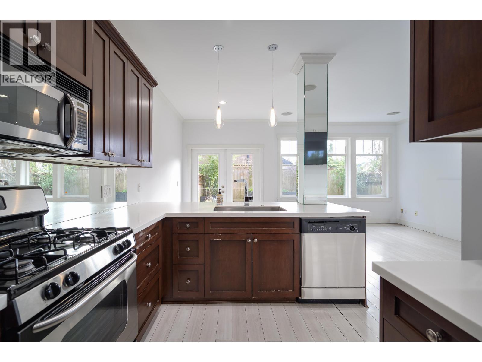 #9-4780 55B Street, Delta