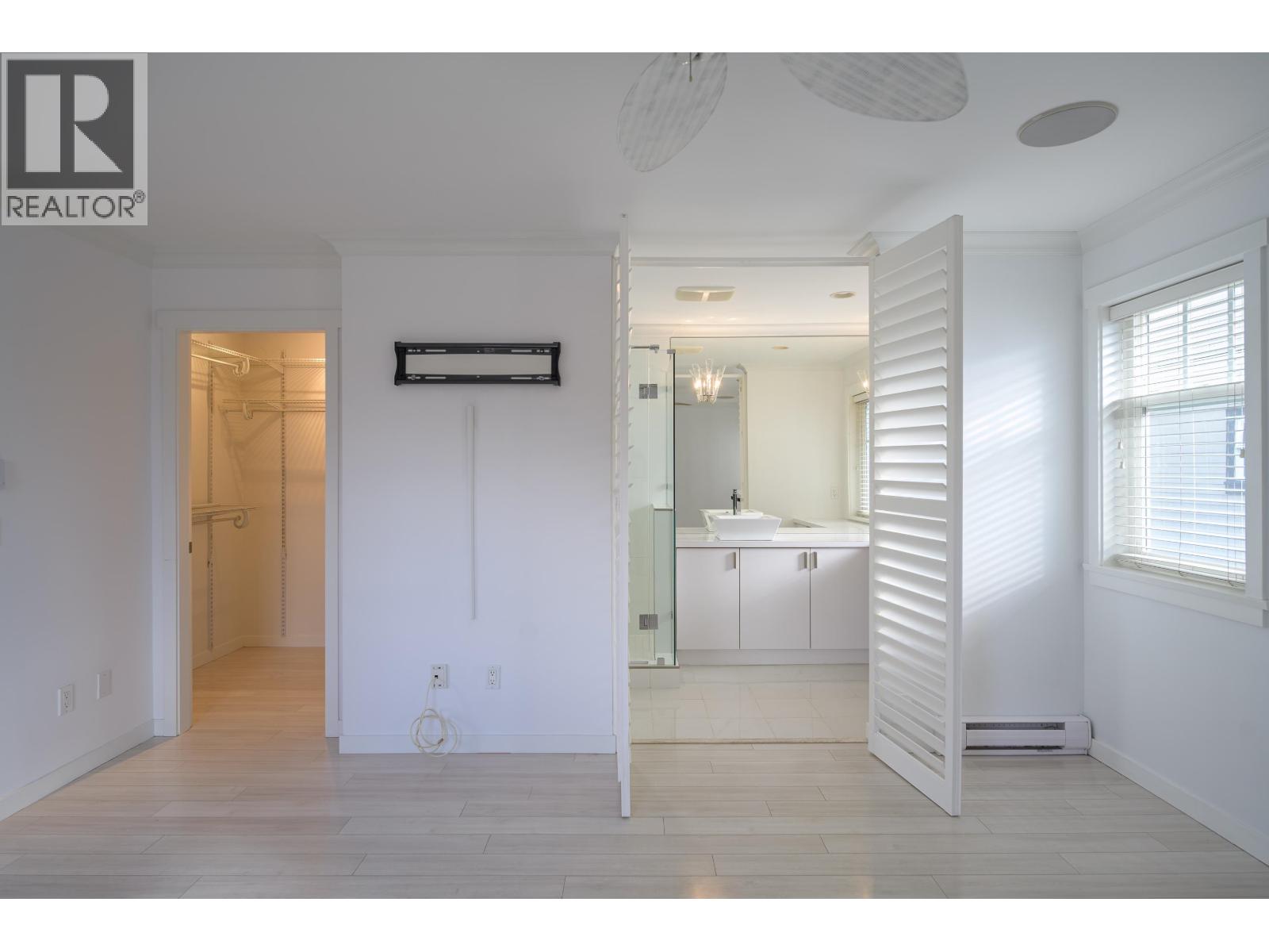 #9-4780 55B Street, Delta