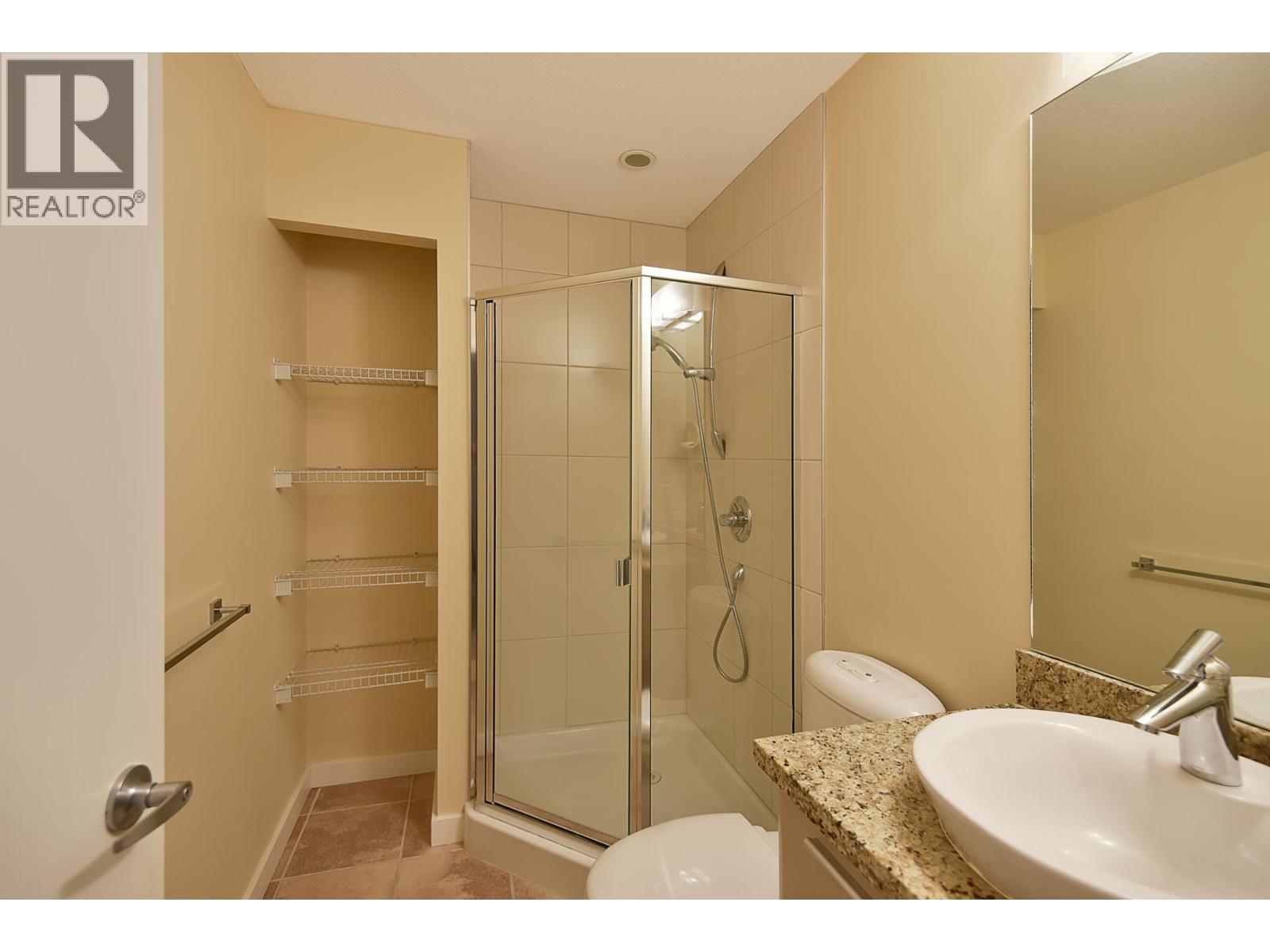 233 5160 DAVIS BAY ROAD, Sechelt