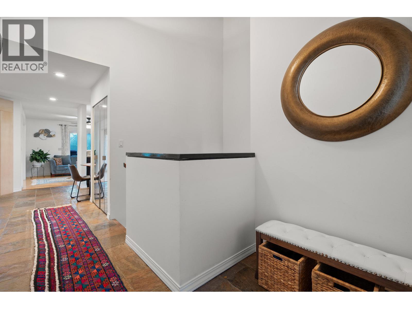 5625 EAGLE COURT, North Vancouver