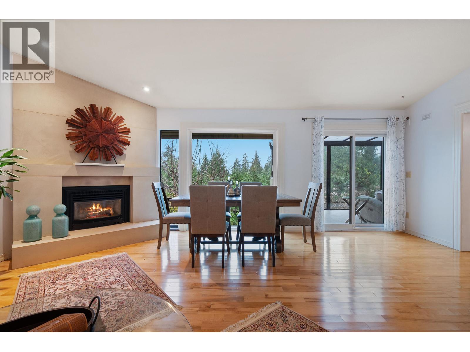 5625 EAGLE COURT, North Vancouver