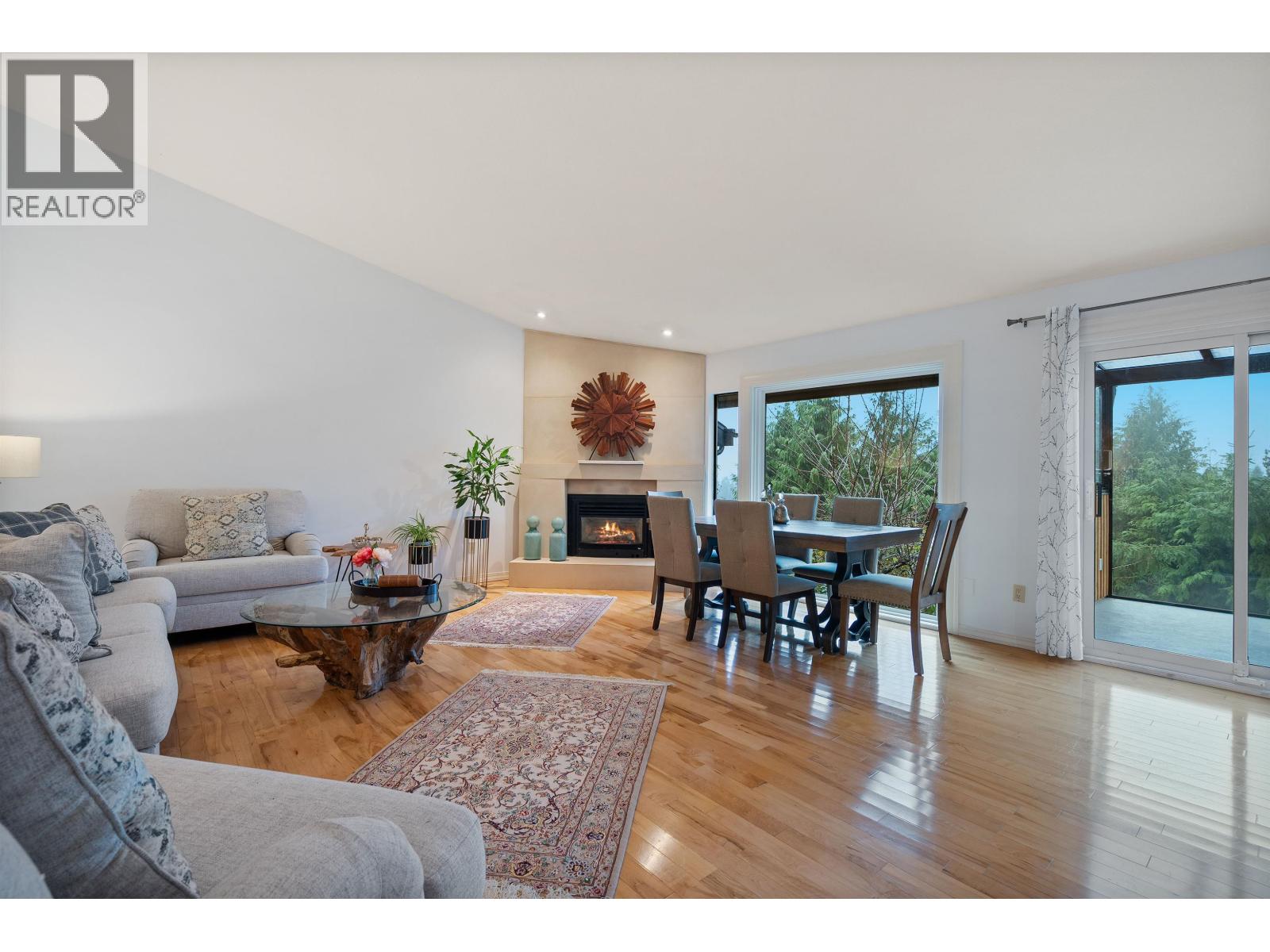 5625 EAGLE COURT, North Vancouver