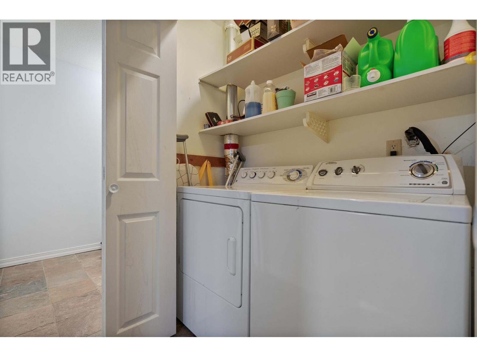 5625 EAGLE COURT, North Vancouver