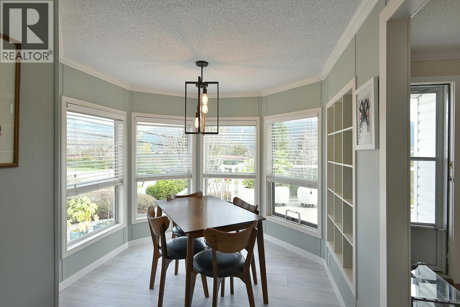 5987 HARBOUR WAY, Sechelt