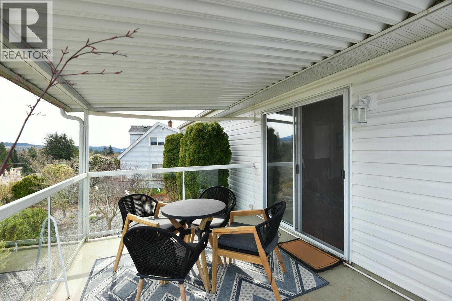 5987 HARBOUR WAY, Sechelt