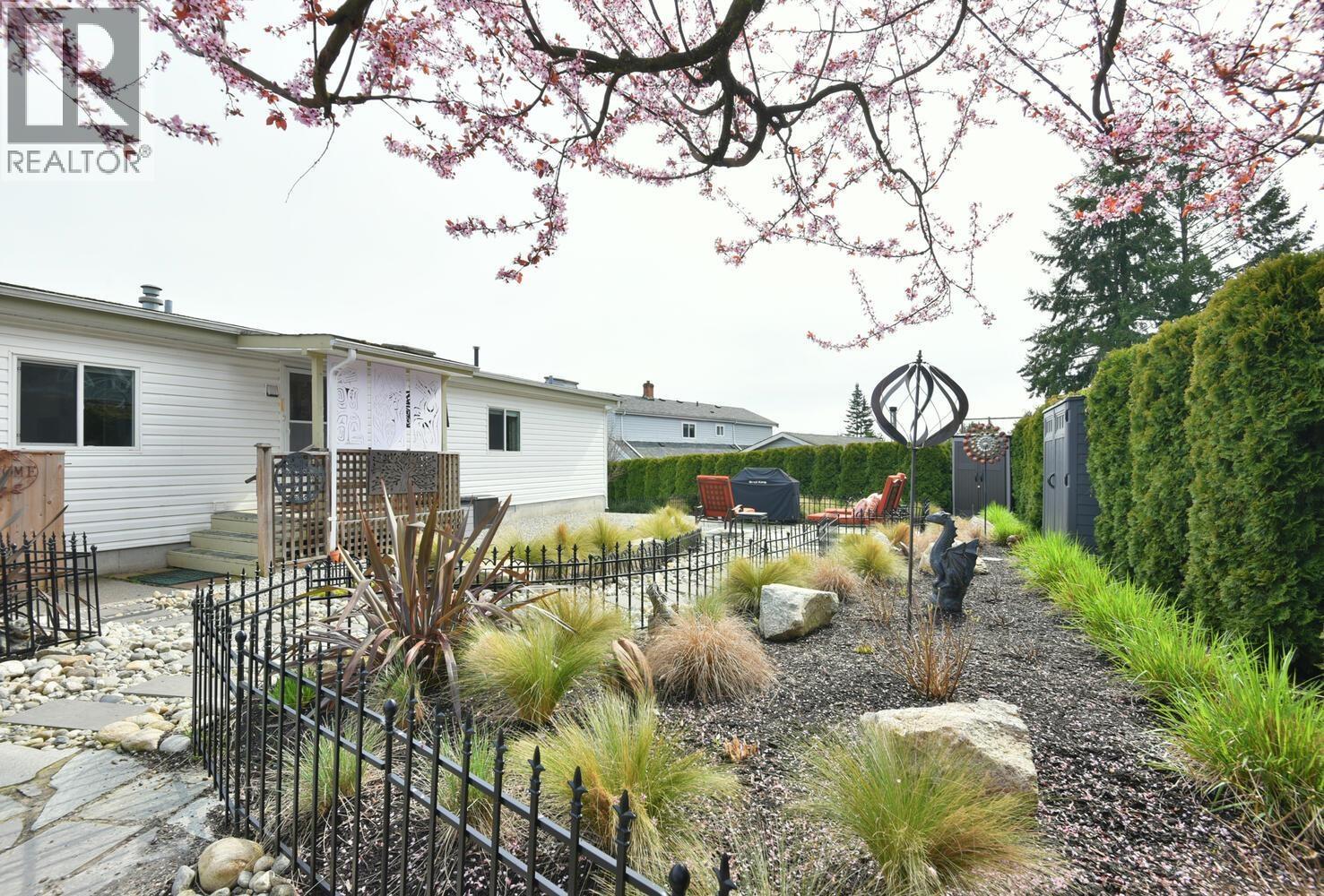 5987 HARBOUR WAY, Sechelt