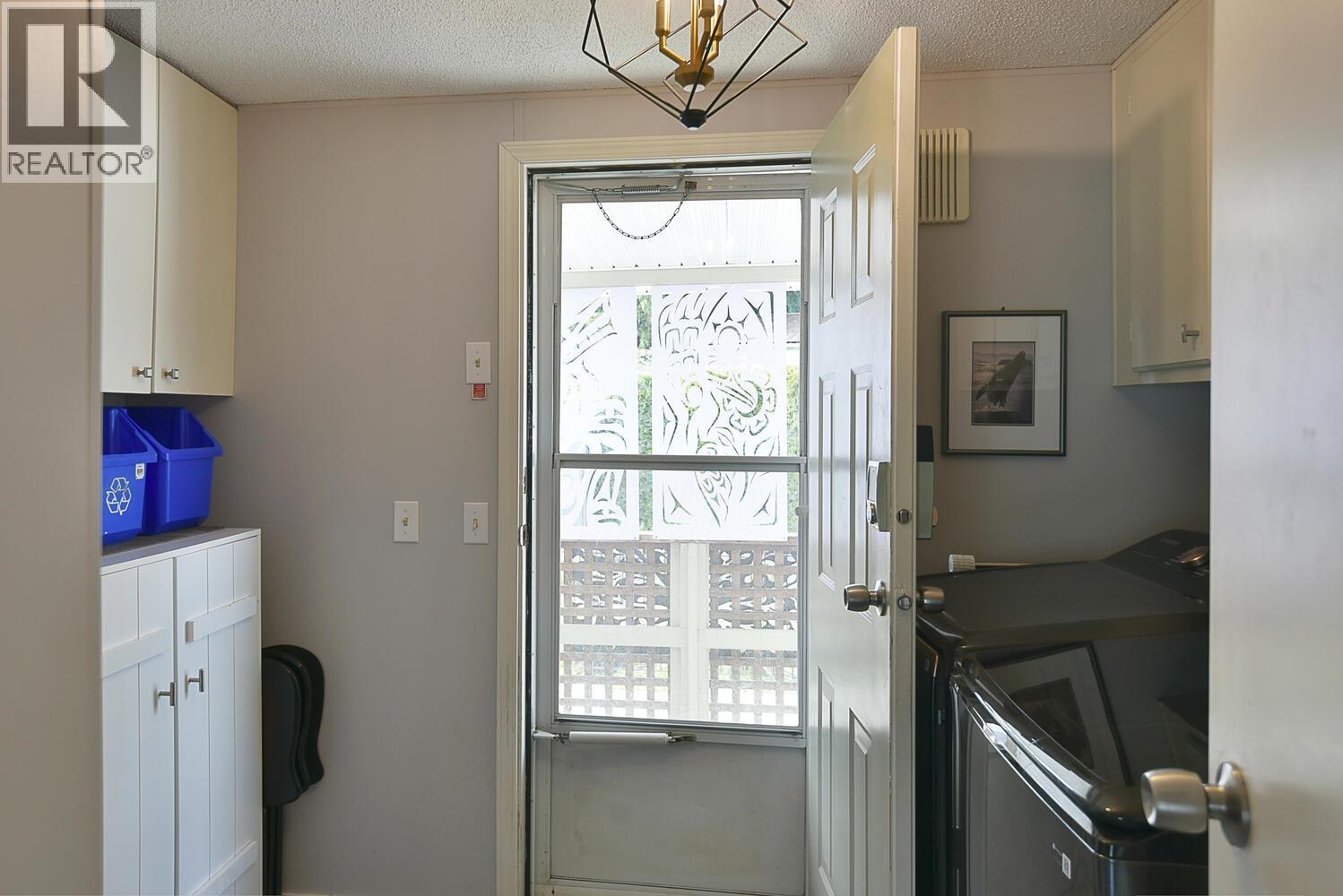 5987 HARBOUR WAY, Sechelt