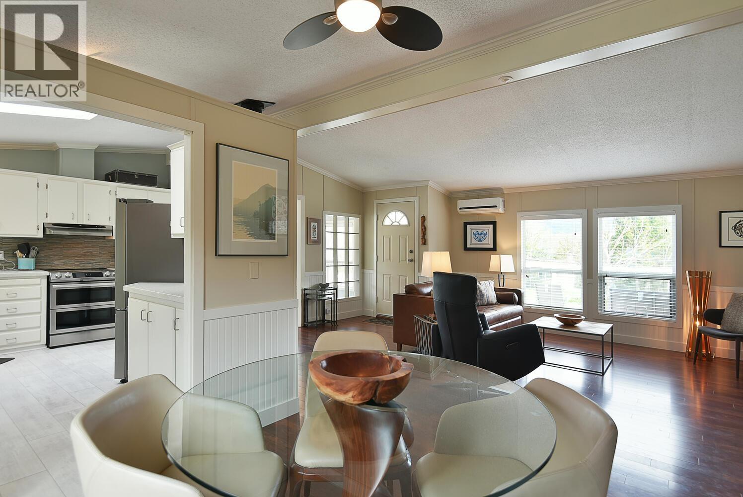 5987 HARBOUR WAY, Sechelt