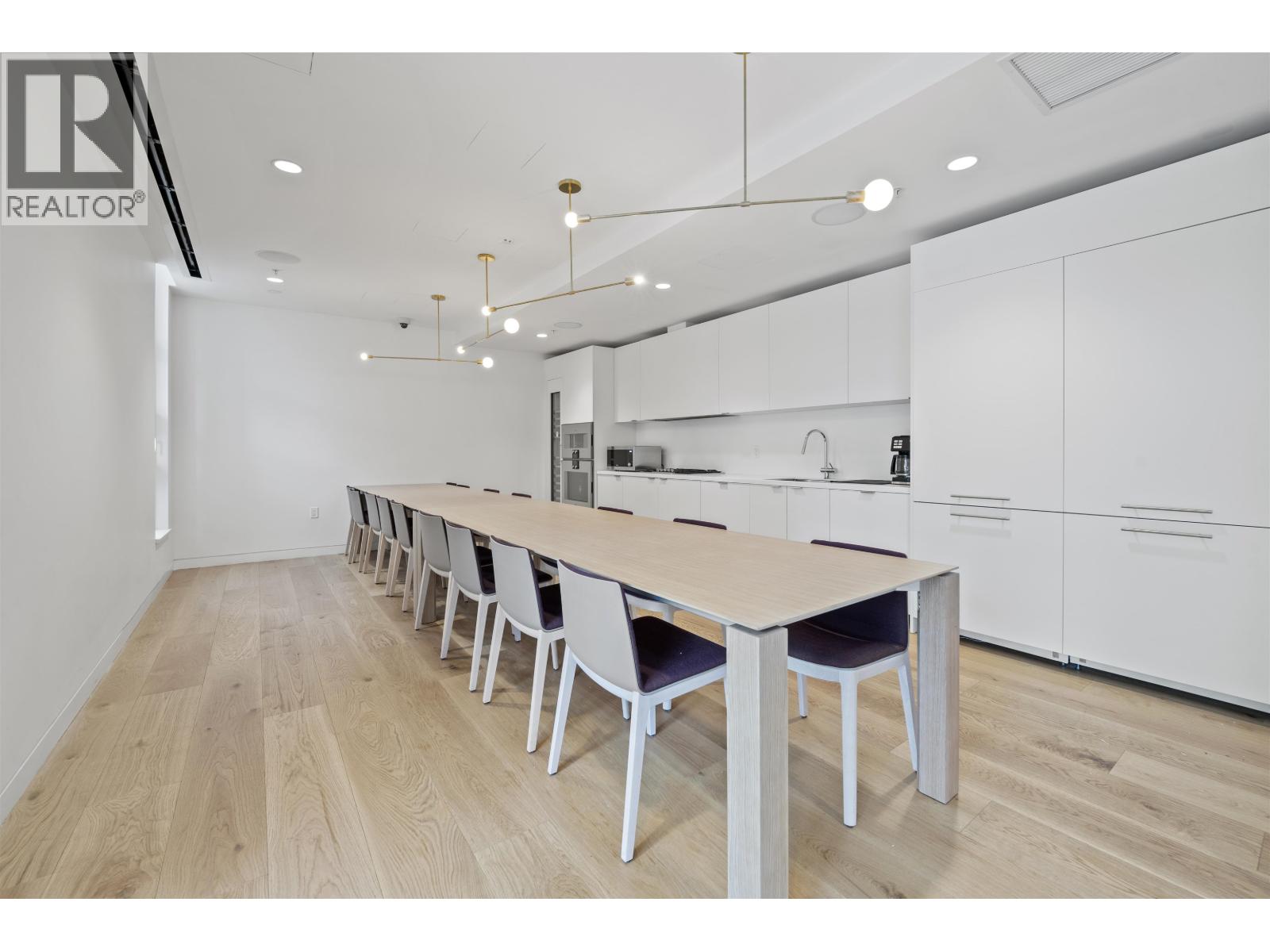 2 Bed, 3 Bath House for Rent in Vancouver – 4X10 1289 HORNBY STREET, Vancouver - Image 21