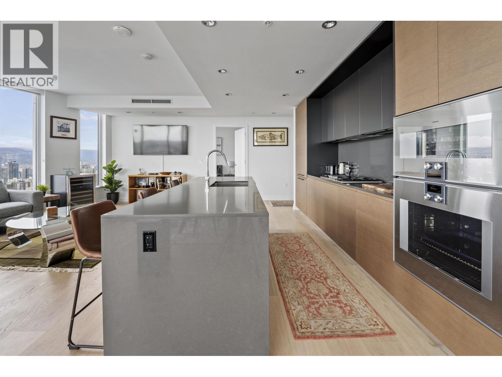 2 Bed, 3 Bath House for Rent in Vancouver – 4X10 1289 HORNBY STREET, Vancouver - Image 7