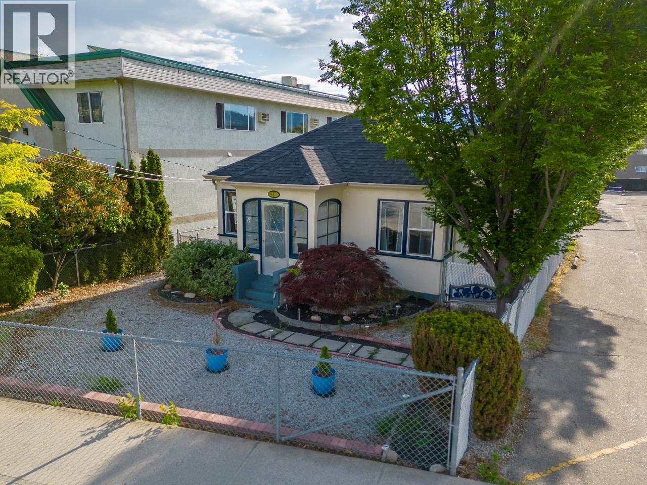 857 Main Street, Penticton