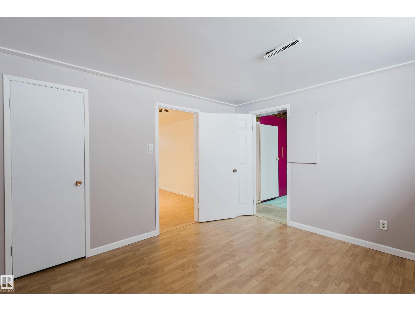 6048 105B STREET NW NW, Edmonton