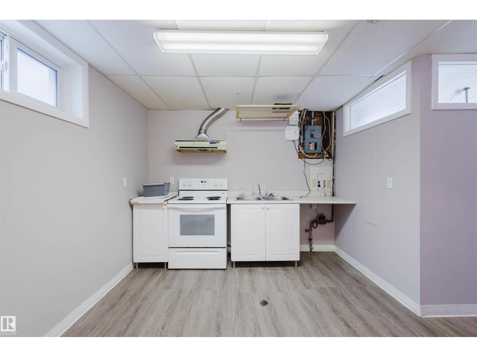 6048 105B STREET NW NW, Edmonton