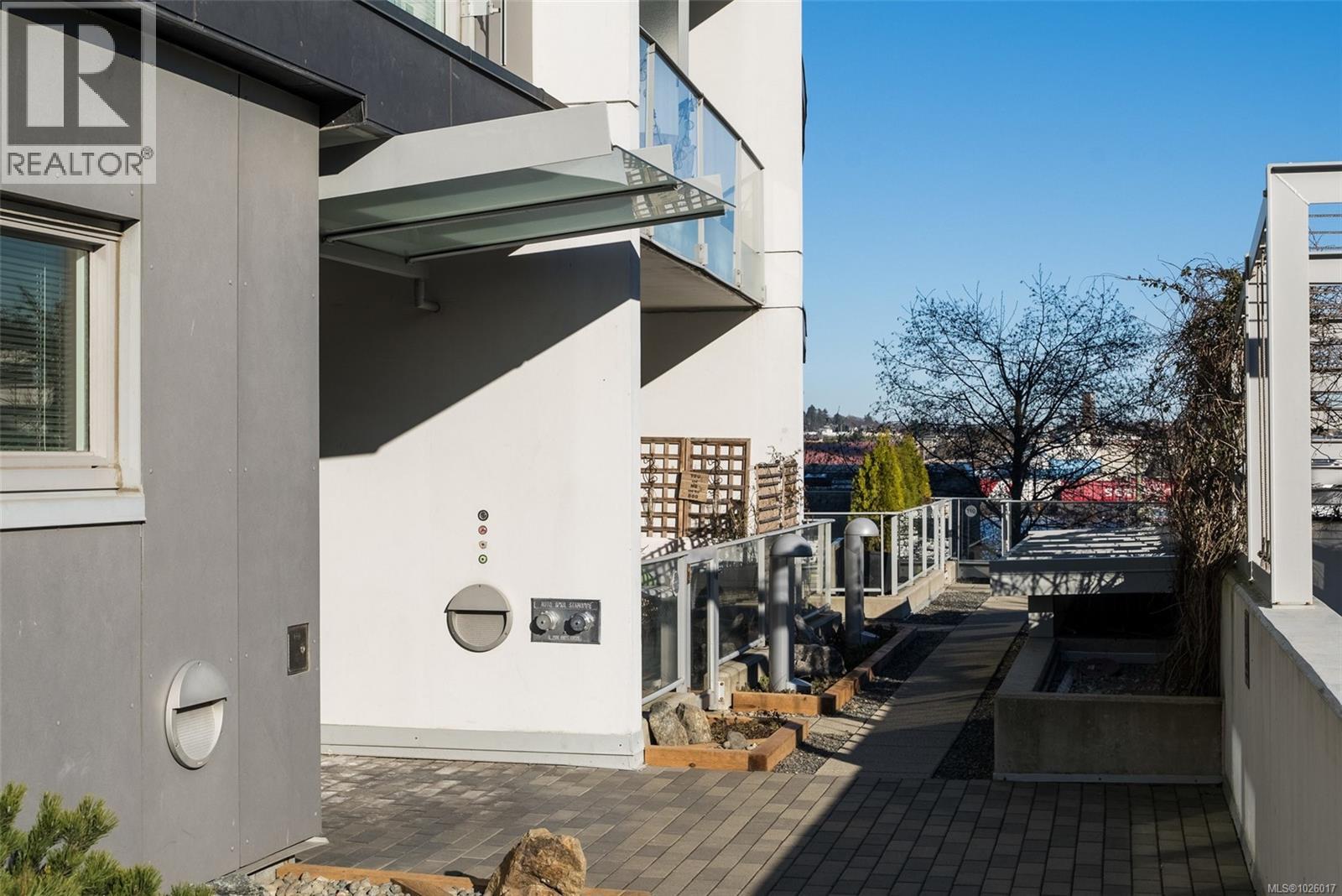 308 373 Tyee Road, Victoria