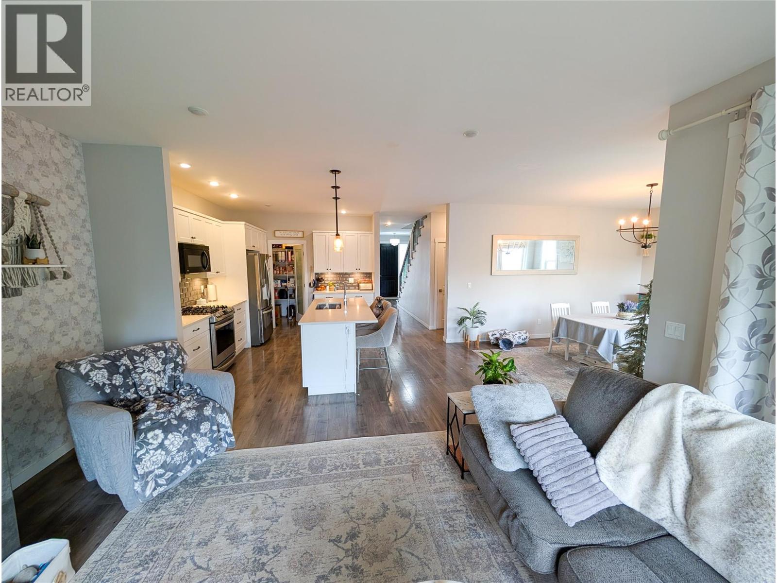 2710 BEACHMOUNT CRESCENT - 8