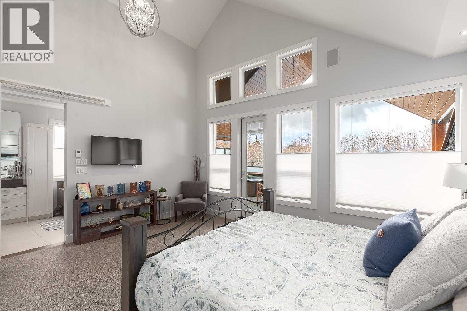 40257 ARISTOTLE DRIVE, Squamish