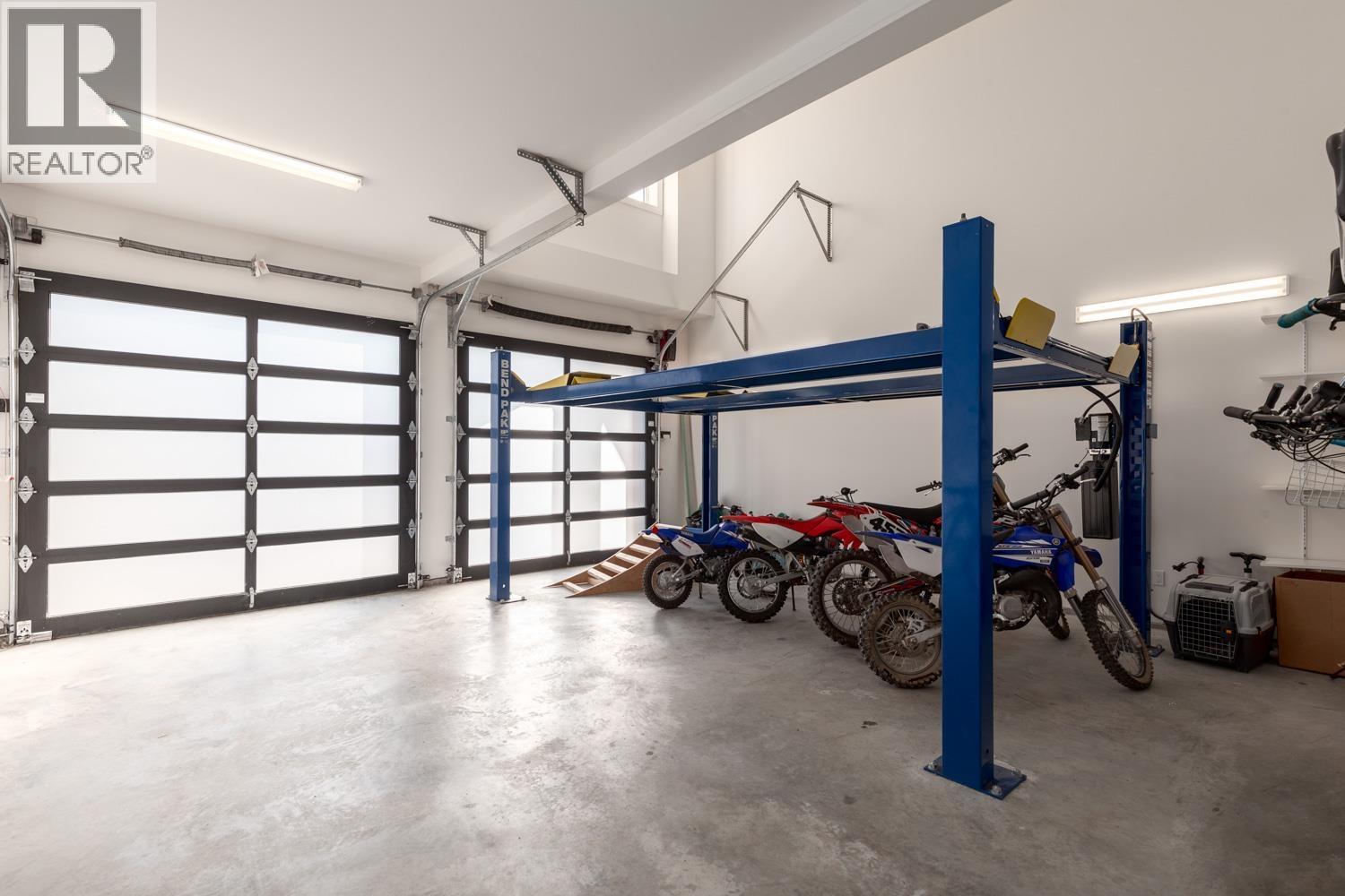 40257 ARISTOTLE DRIVE, Squamish