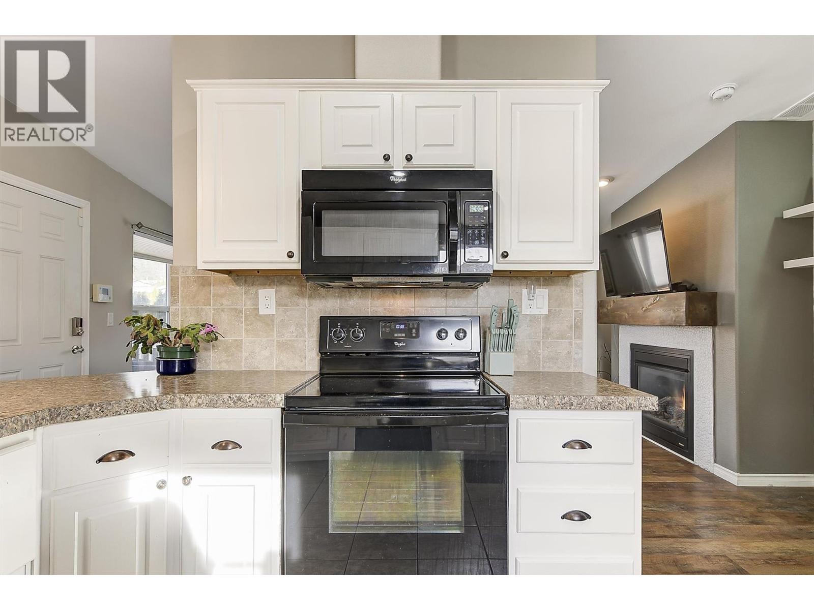 612 2440 Old Okanagan Highway, Westbank