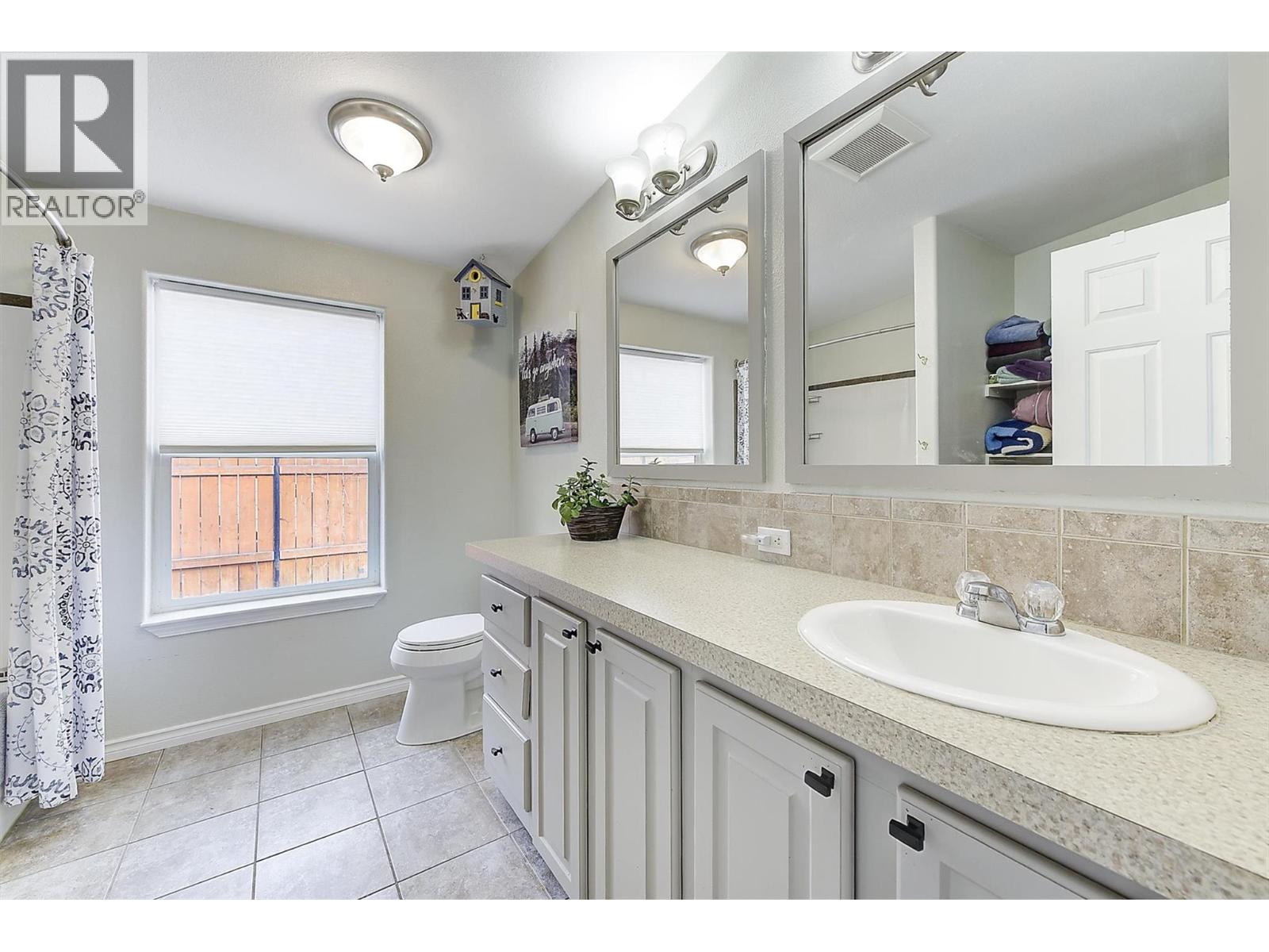 612 2440 Old Okanagan Highway, Westbank