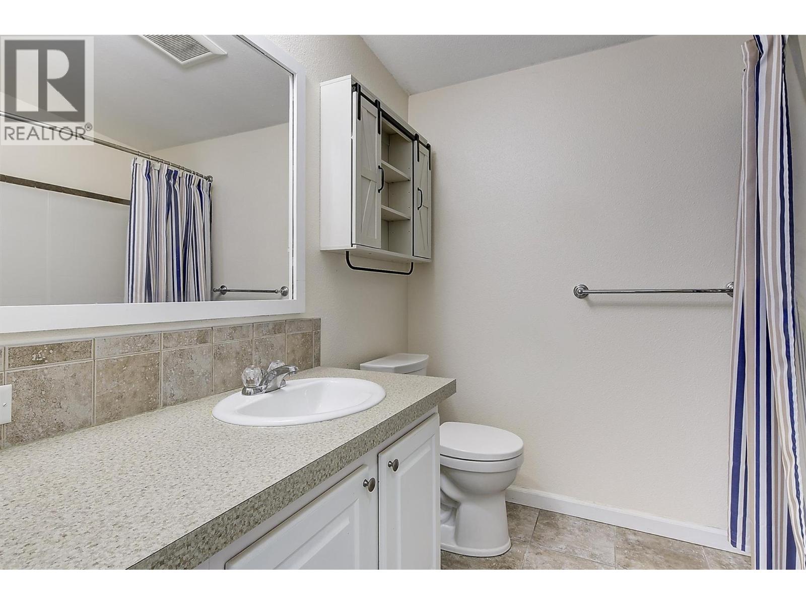 612 2440 Old Okanagan Highway, Westbank