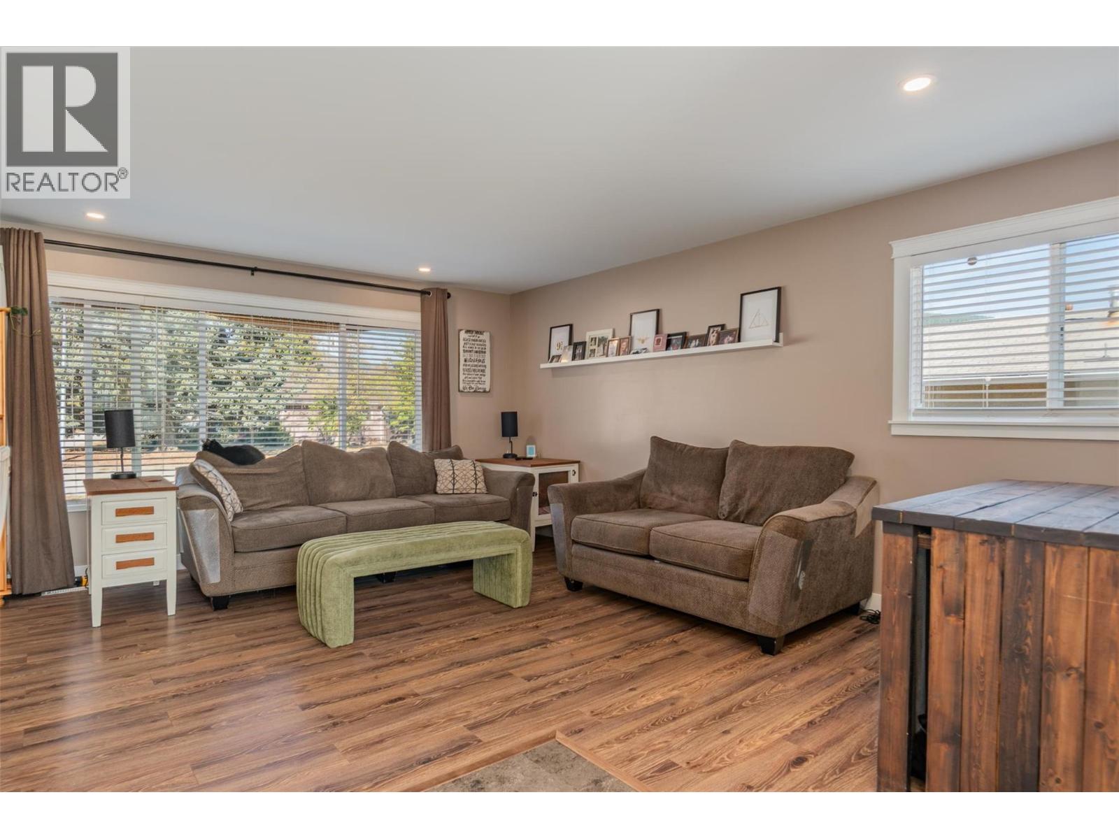 204 PINEWOOD Drive, Castlegar