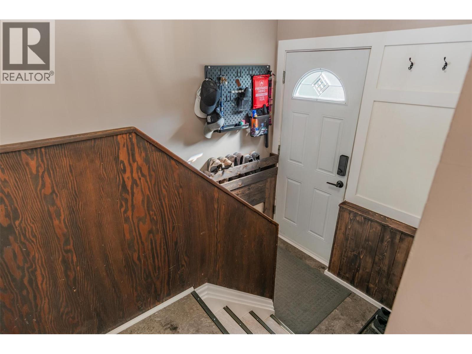 204 PINEWOOD Drive, Castlegar