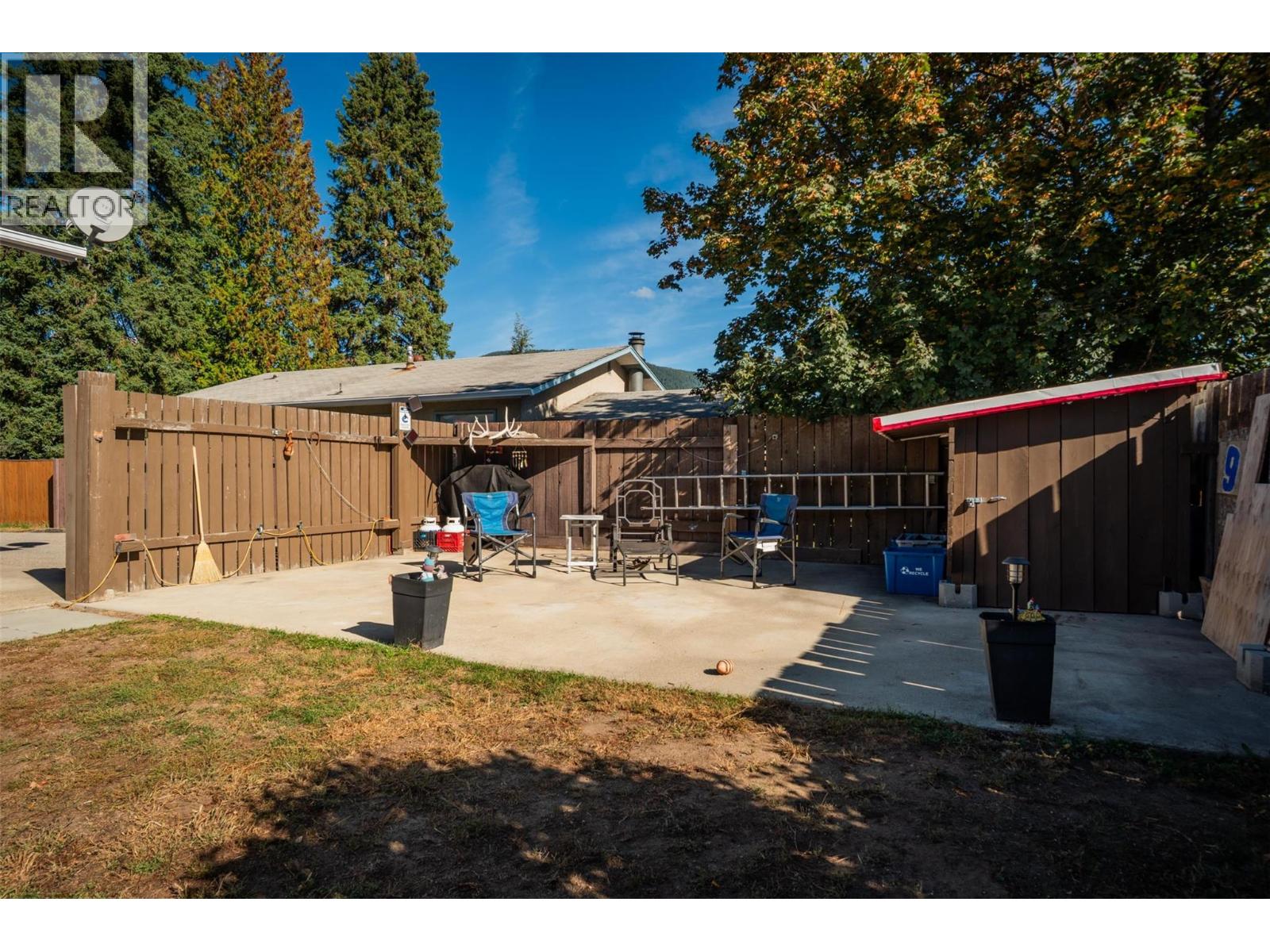 204 PINEWOOD Drive, Castlegar