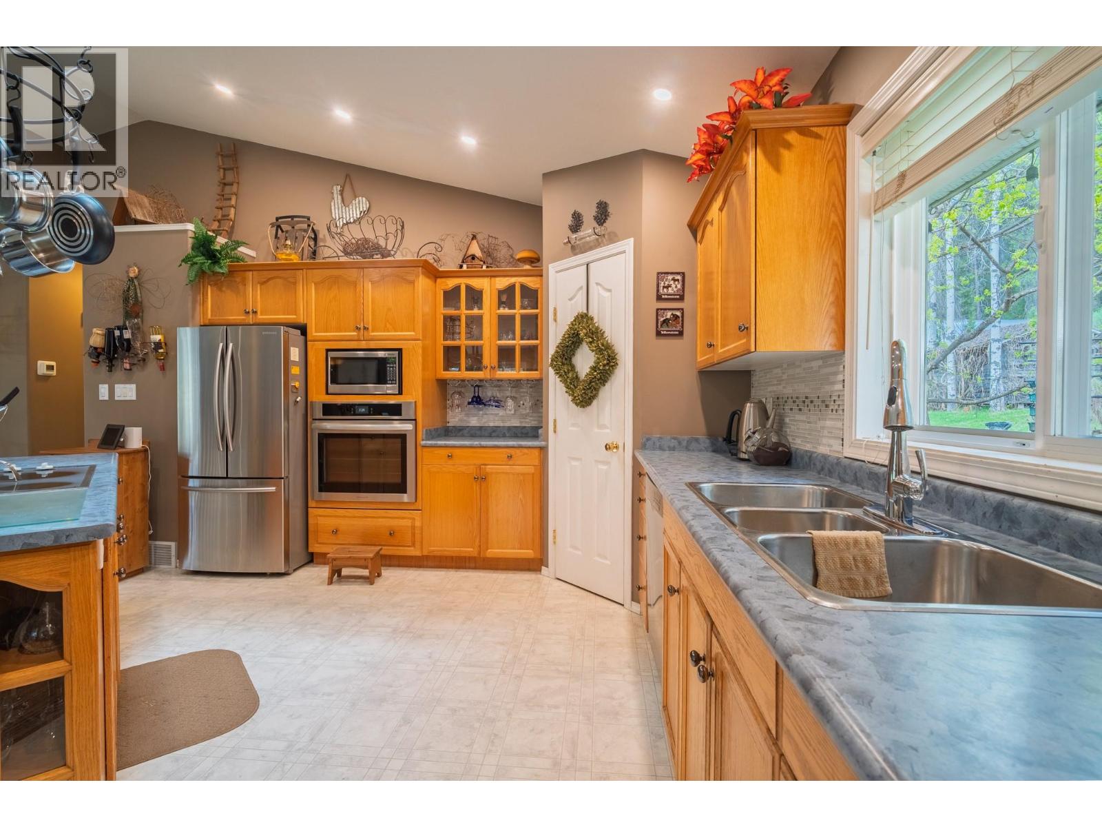 610 Strathmore Avenue - 21