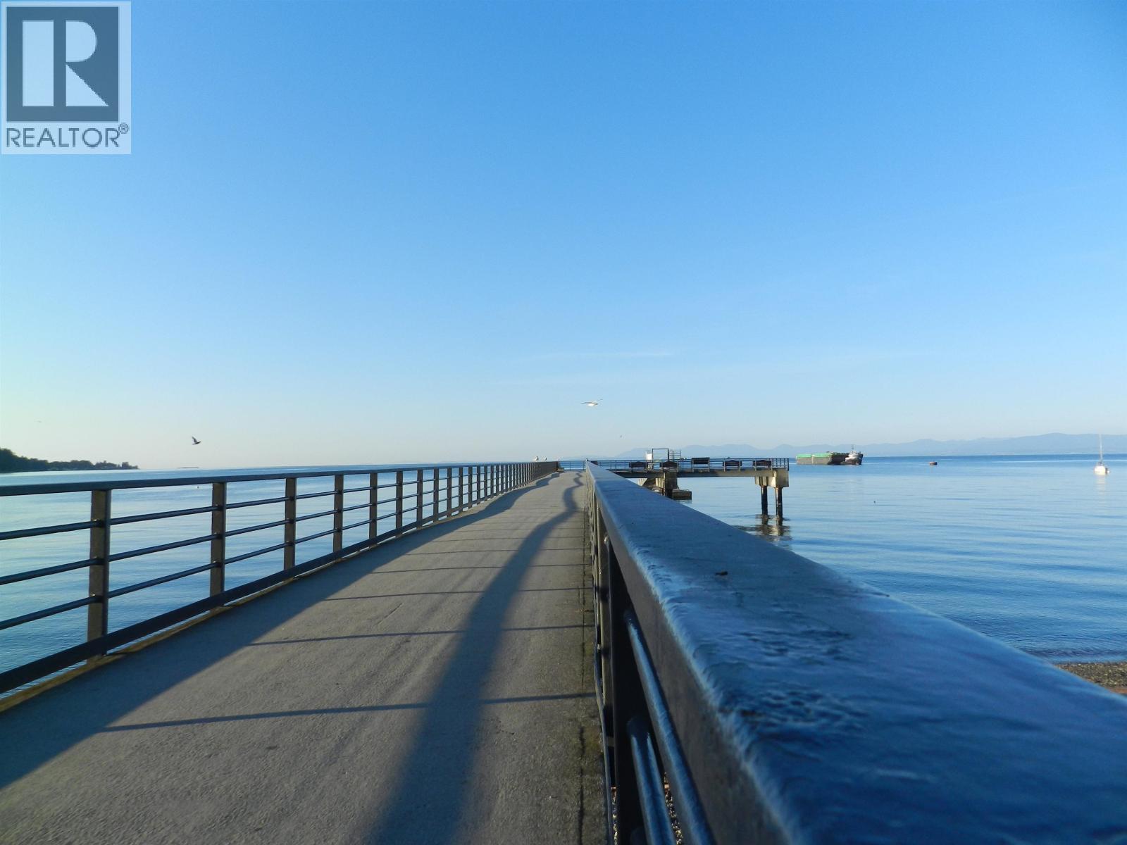 404 5631 INLET AVENUE, Sechelt