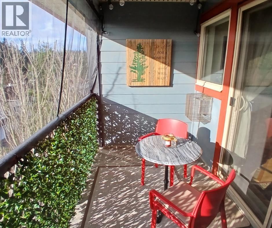 404 5631 INLET AVENUE, Sechelt