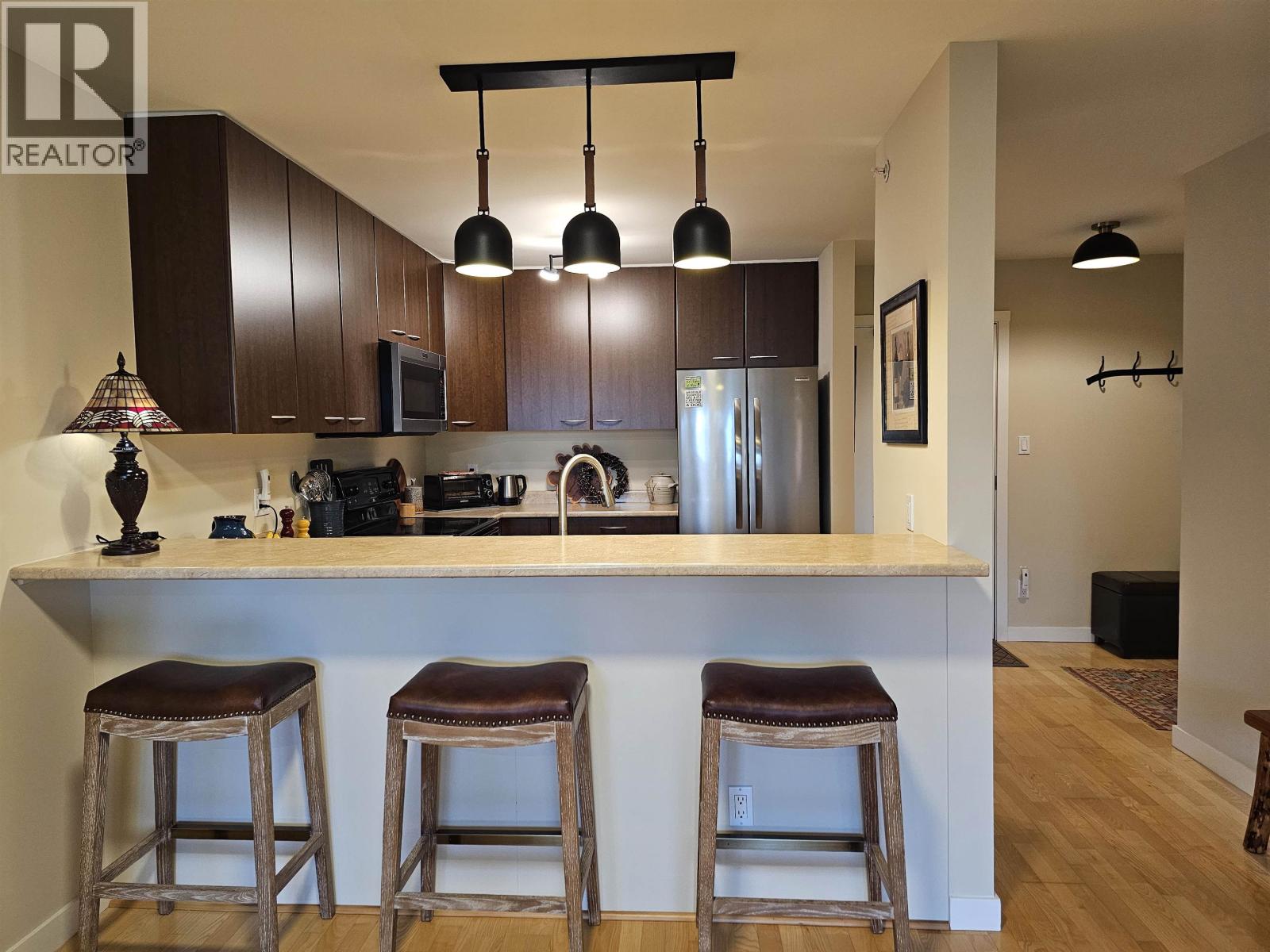 404 5631 INLET AVENUE, Sechelt