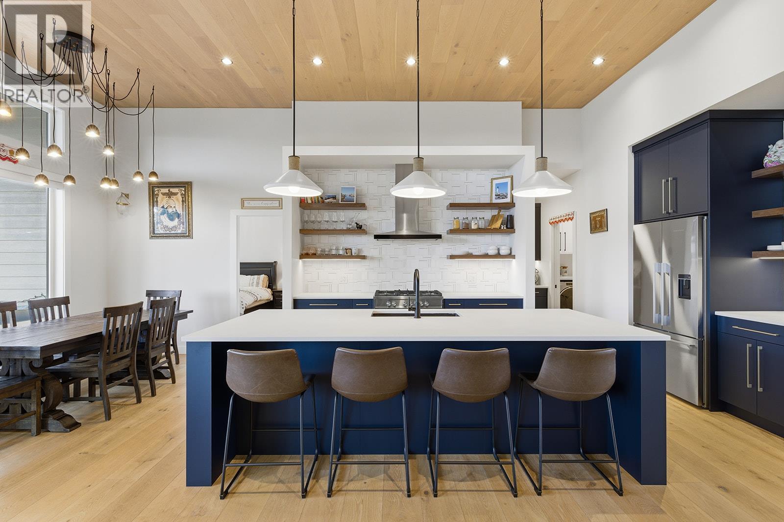 10283 Beacon Hill Drive, Lake Country