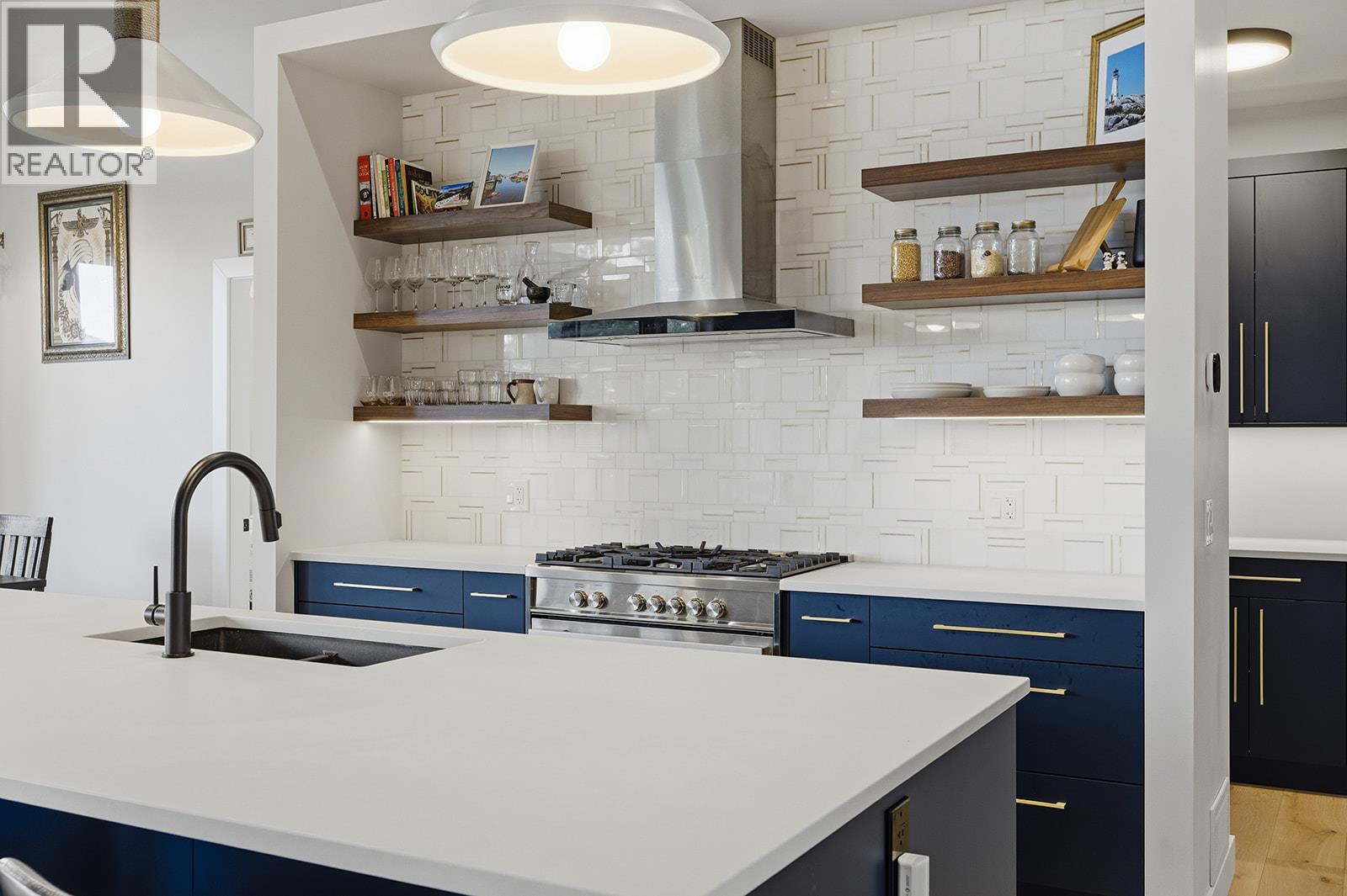 10283 Beacon Hill Drive, Lake Country