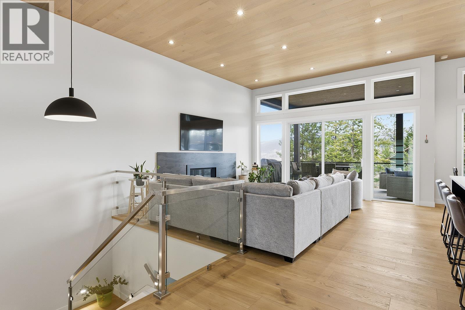 10283 Beacon Hill Drive - 23